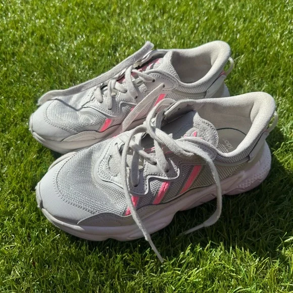 ADIDAS originals ozweego Gray and Pink Athletic Shoes - Picture 2 of 9